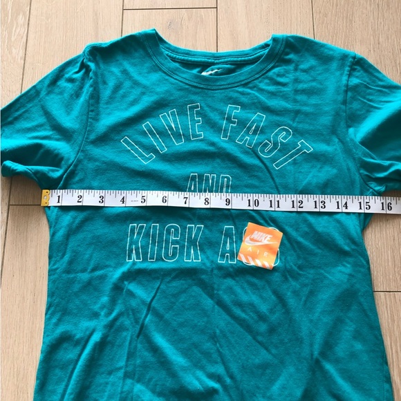 The Nike Tee Live Fast and Kick Ass Tee in Teal Size S - Picture 8 of 9